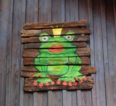 "Froschkönigin" - Holz-Fassaden APP 